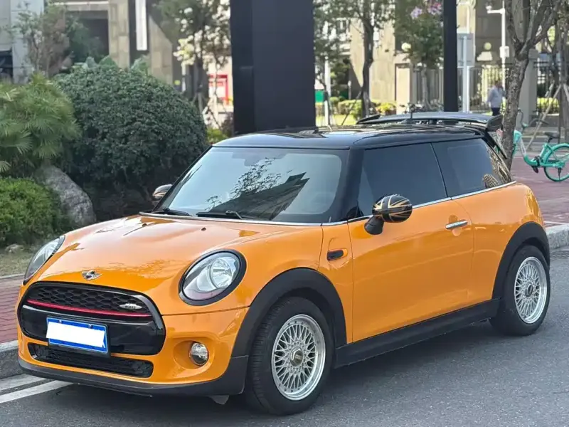 MINI Mini, 2014