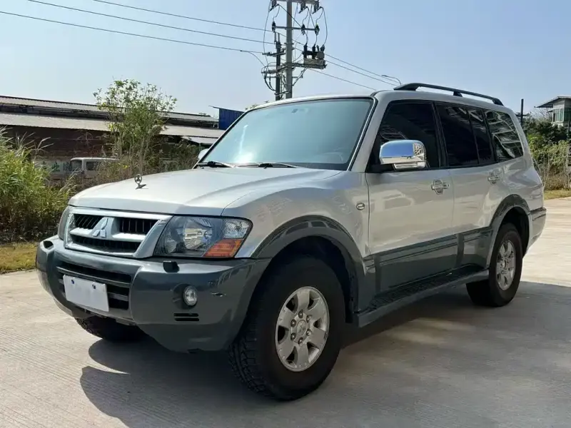 Mitsubishi Pajero, 2012