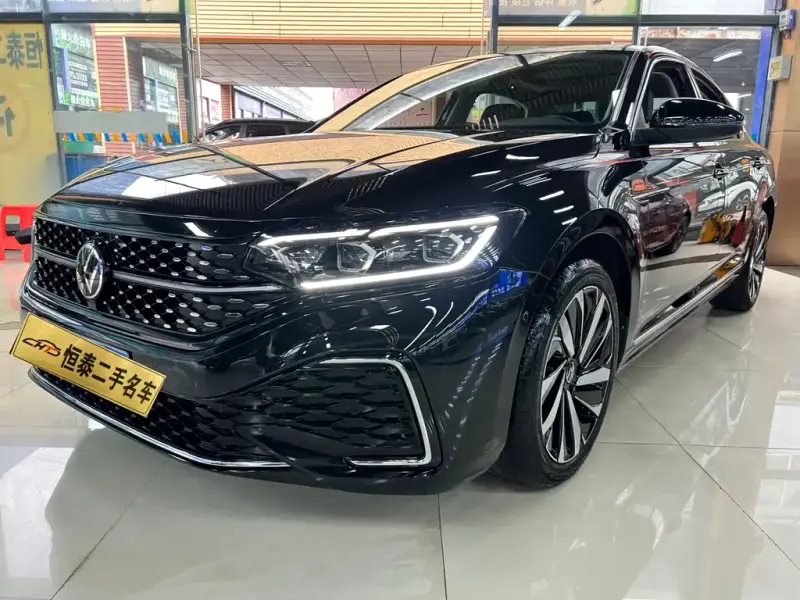 Volkswagen Passat, 2022