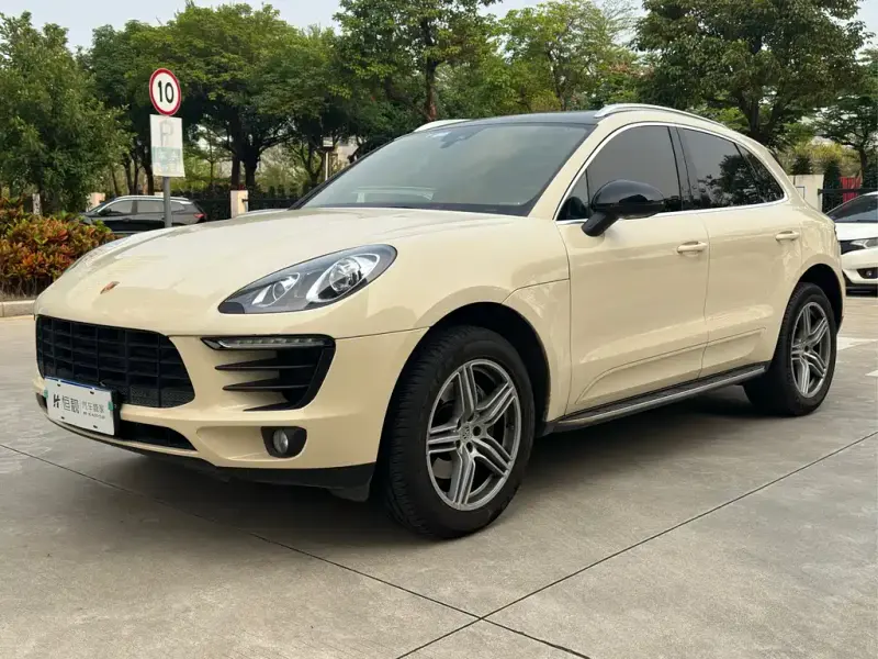 Porsche Macan, 2016