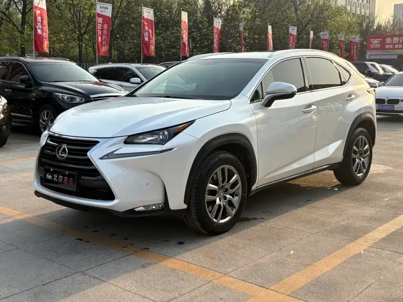 Lexus NX, 2017
