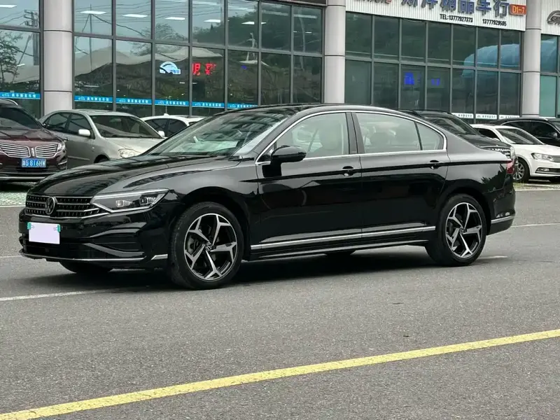 Volkswagen Magotan, 2025