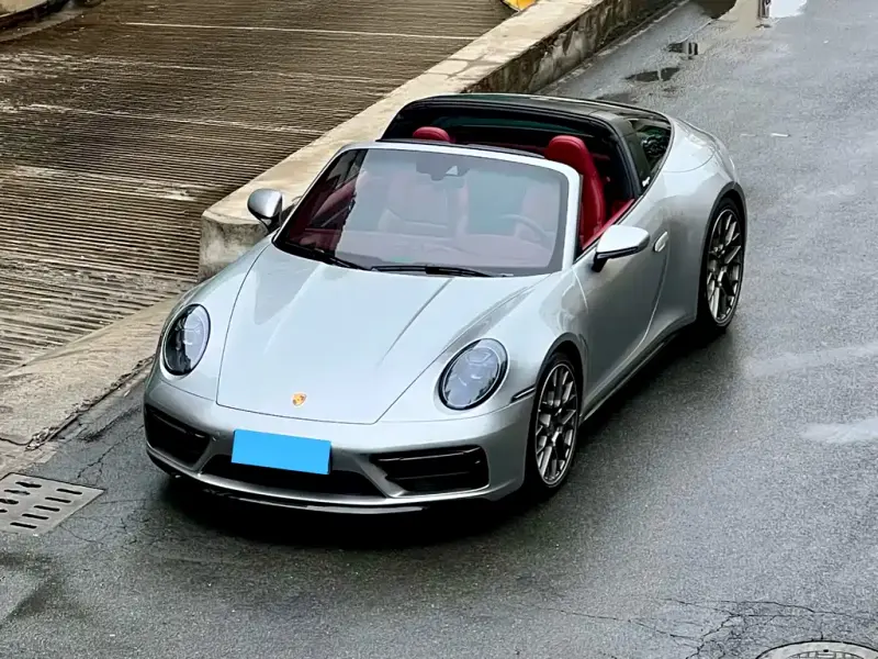 Porsche 911, 2023