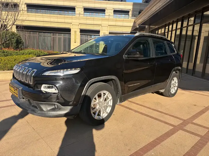 Jeep Cherokee, 2016
