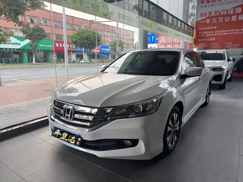 Honda Accord, 2015