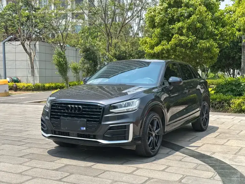 Audi Q2L, 2021