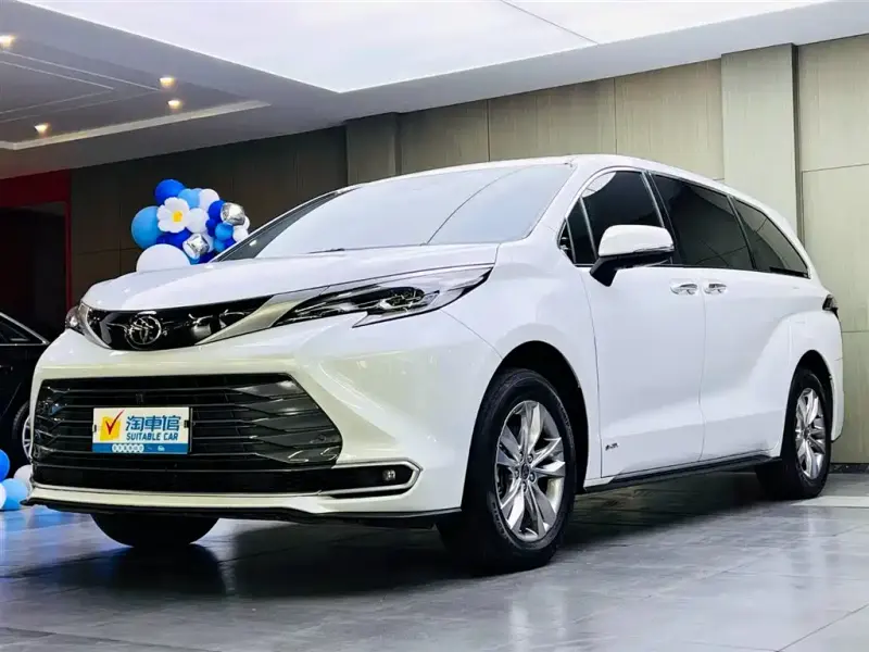 Toyota Sienna, 2025