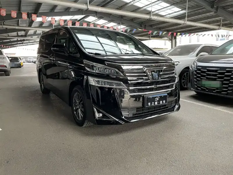 Toyota Vellfire, 2022