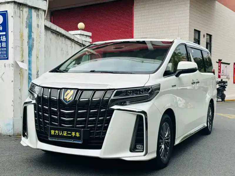 Toyota Alphard, 2023