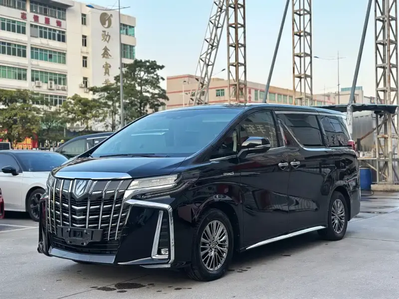 Toyota Alphard, 2023