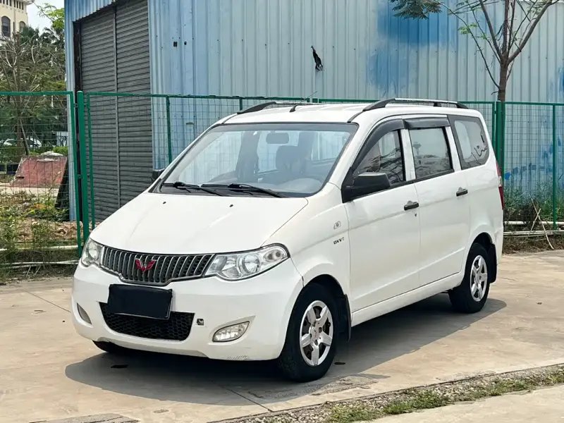 Wuling Hongguang, 2015