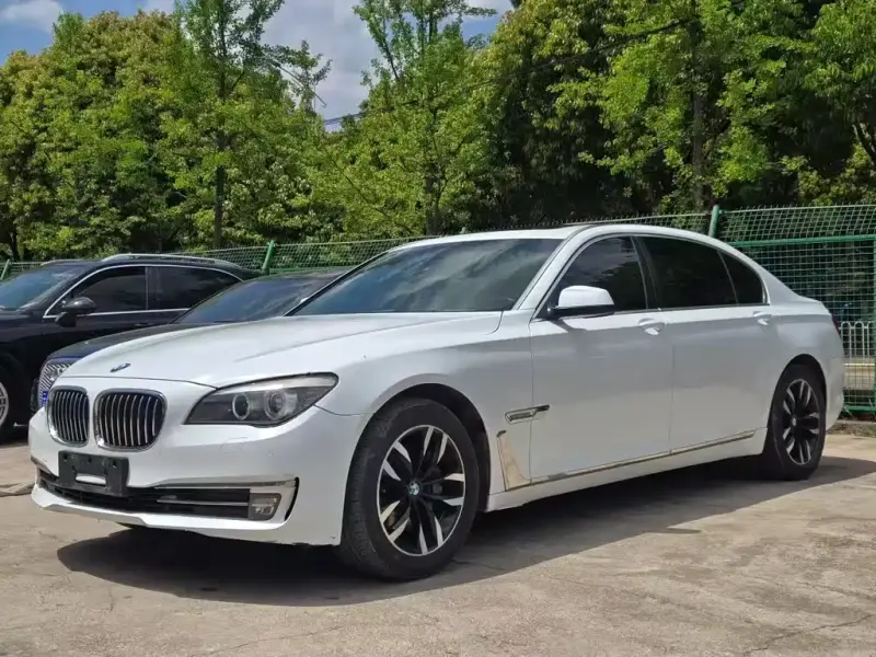 BMW 7 Series, 2011