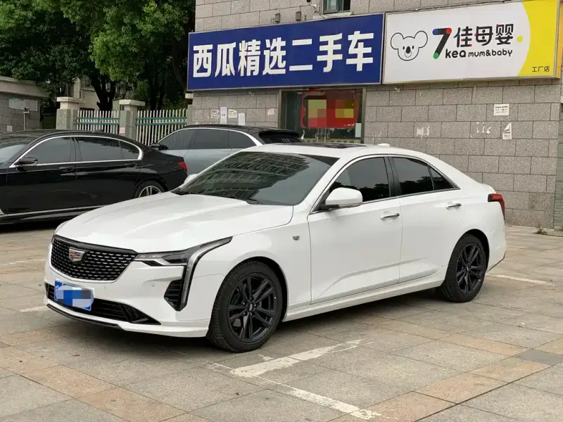 Cadillac CT4, 2022
