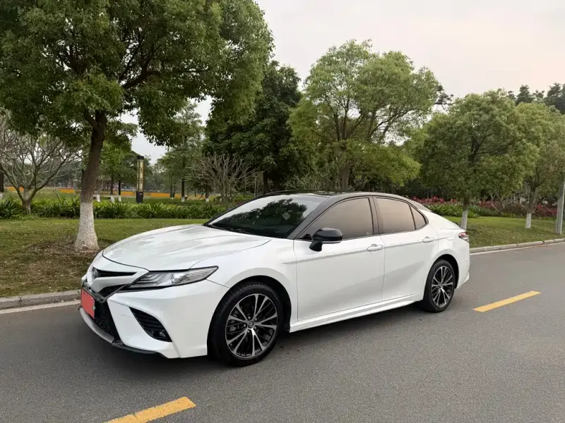 Toyota Camry, 2020