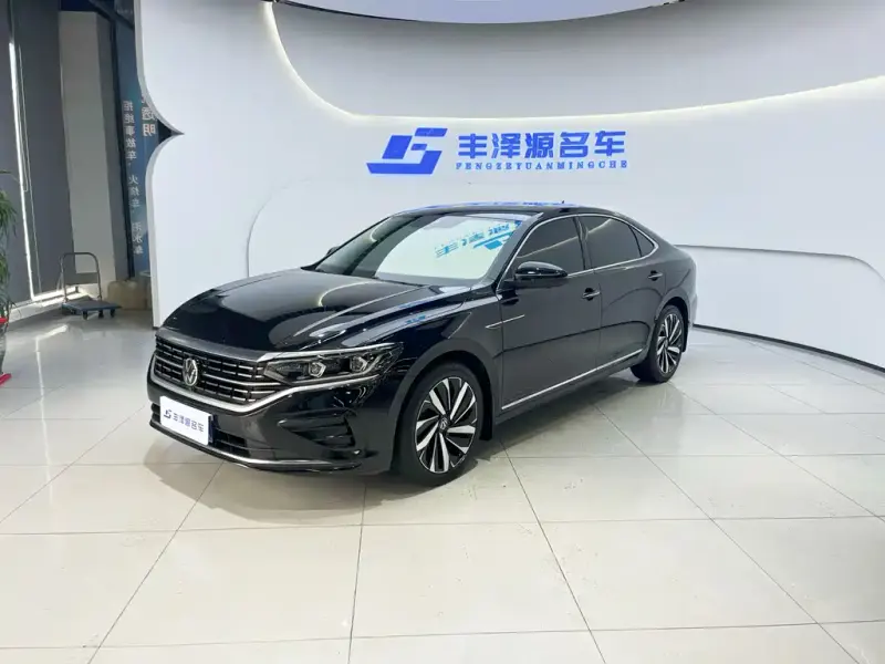 Volkswagen Passat, 2023