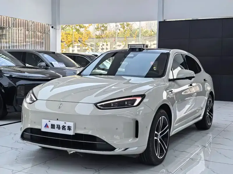 AITO M5, 2025