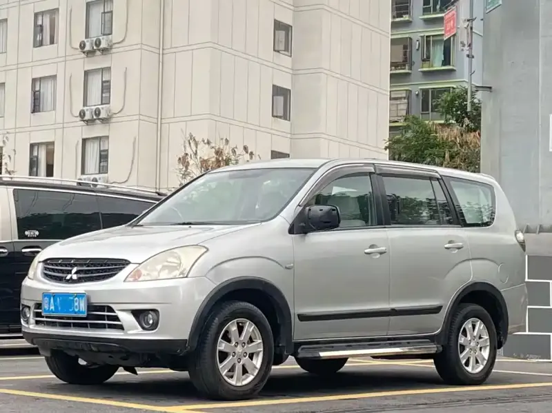Mitsubishi Zinger, 2014