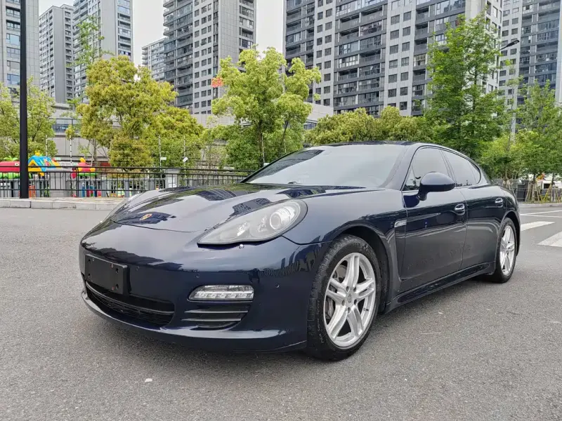 Porsche Panamera, 2011