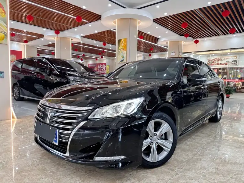 Toyota Crown, 2017