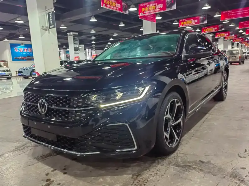 Volkswagen Passat, 2023