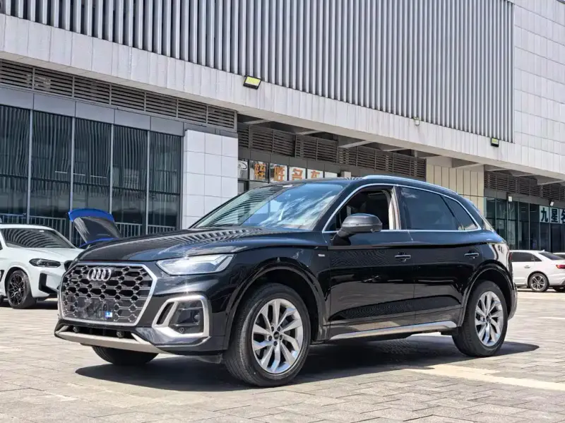 Audi Q5L, 2022