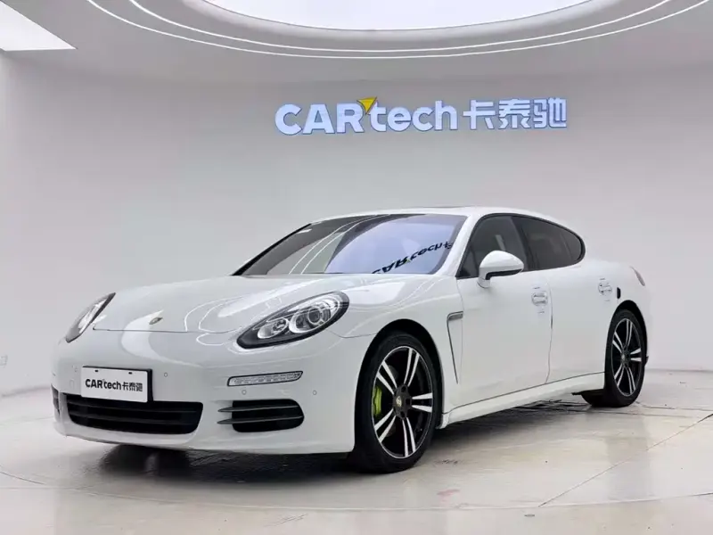 Porsche Panamera, 2015