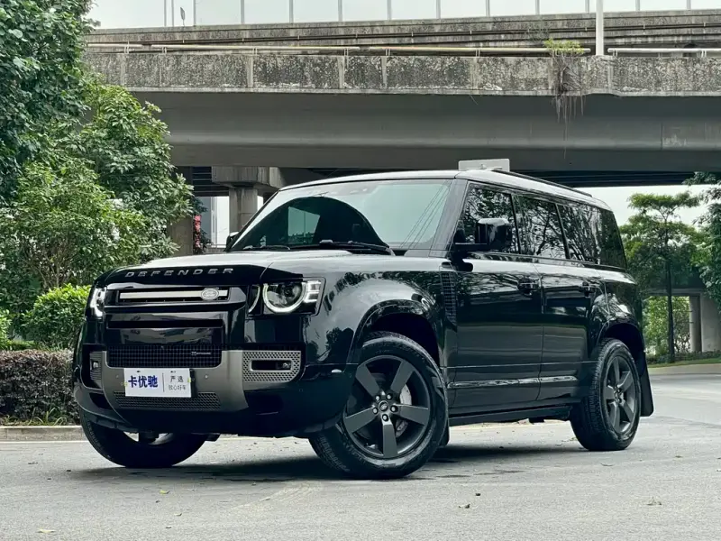 Land Rover Defender, 2023