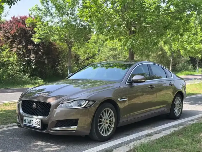 Jaguar XF, 2016