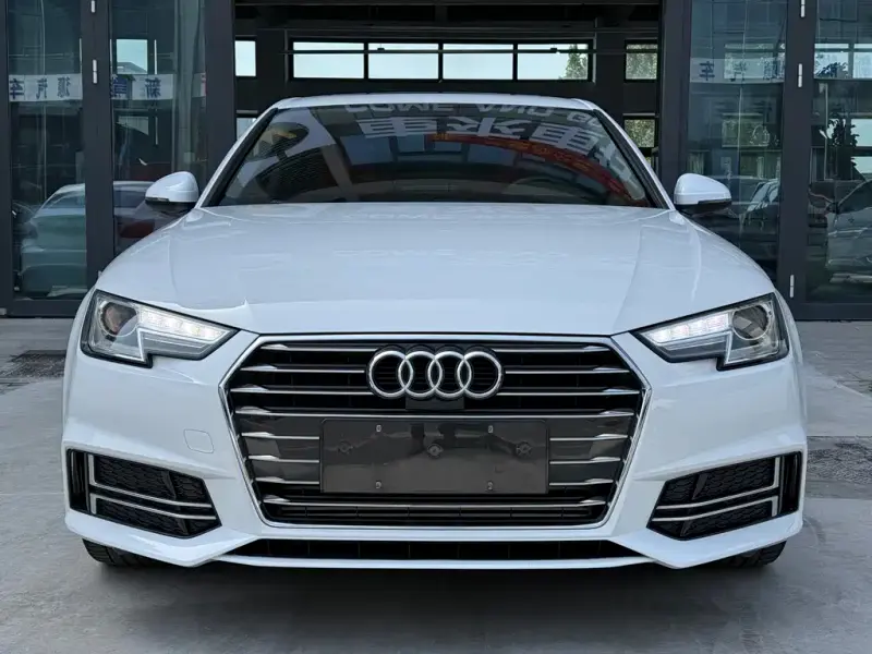 Audi A4L, 2019