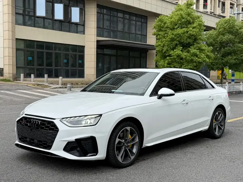 Audi A4L, 2021