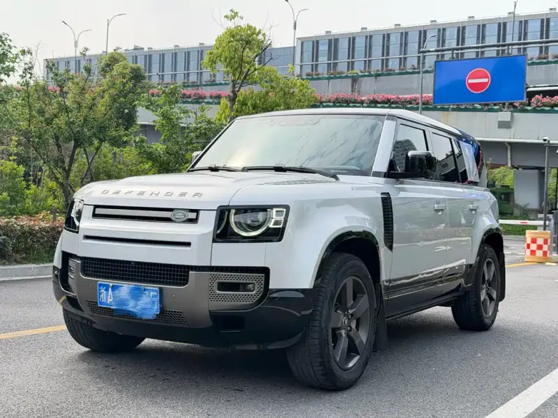 Land Rover Defender, 2021