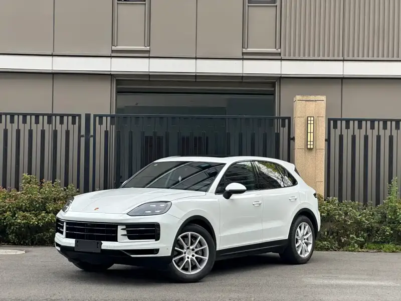 Porsche Cayenne, 2023