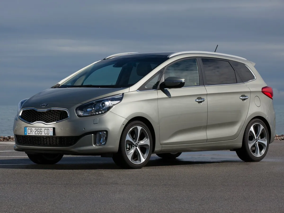 Kia Carens — фото модели