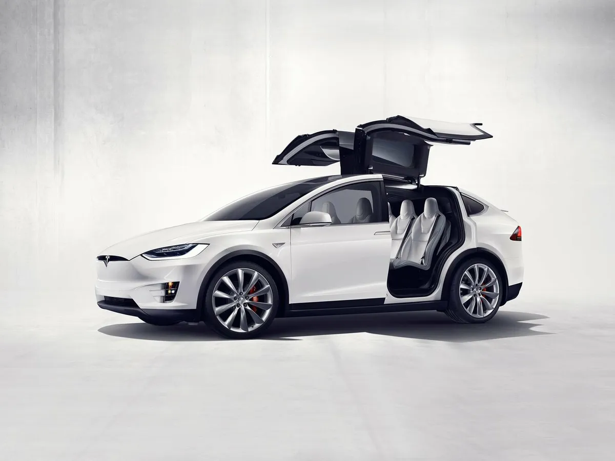 Tesla Model X — фото модели