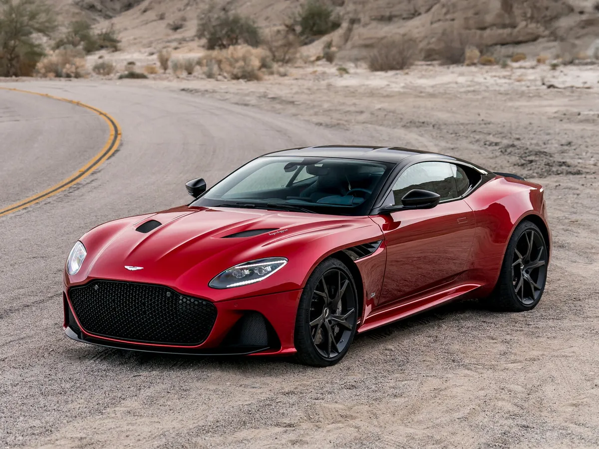 Aston Martin DBS — фото модели