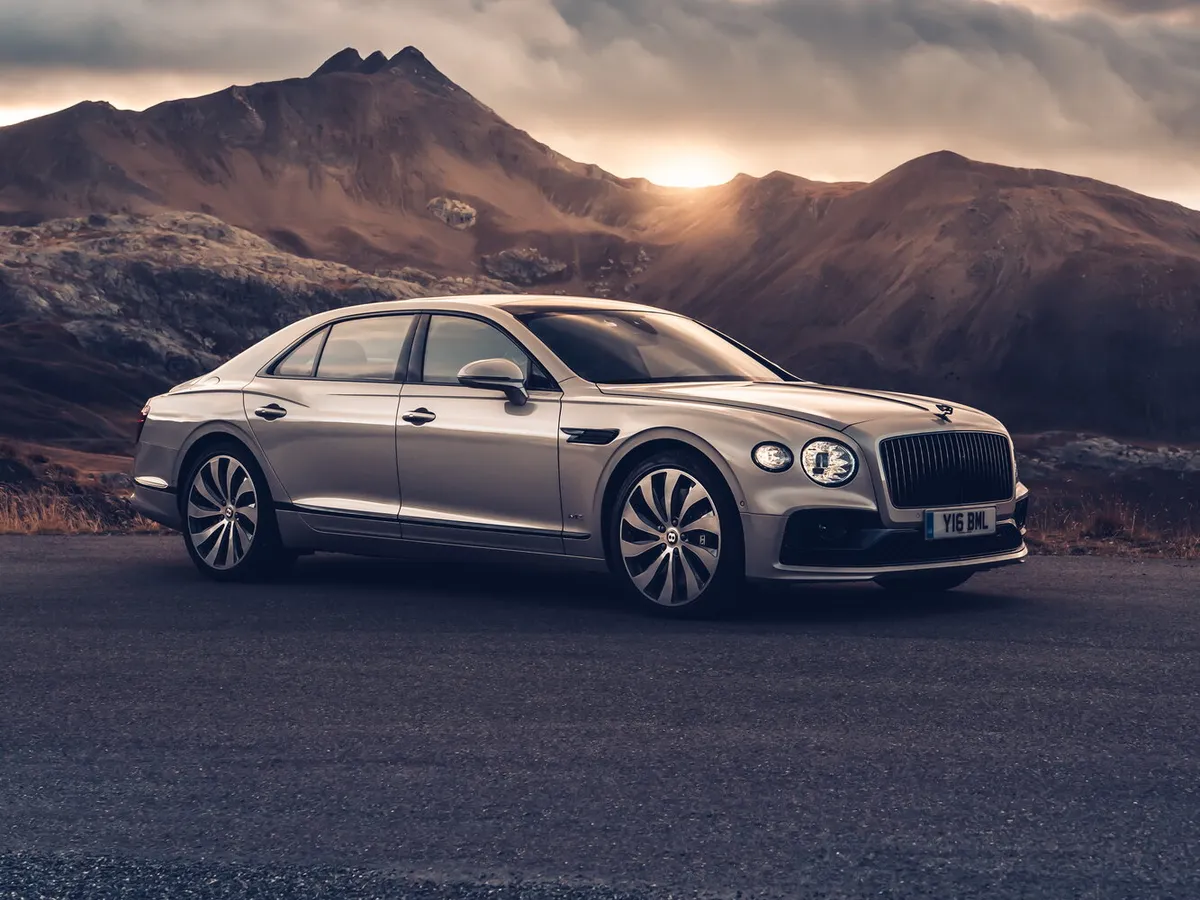 Bentley Flying Spur — фото модели