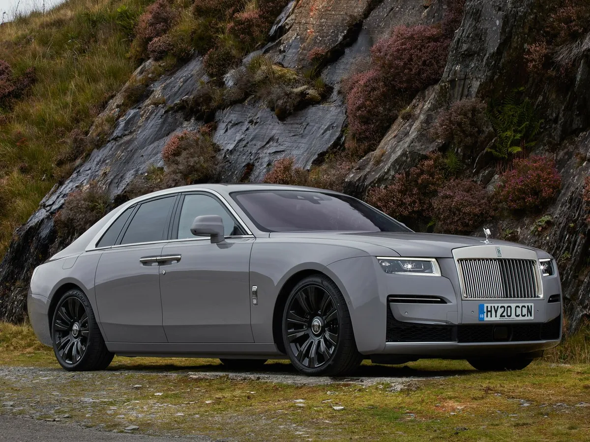 Rolls-Royce Ghost — фото модели
